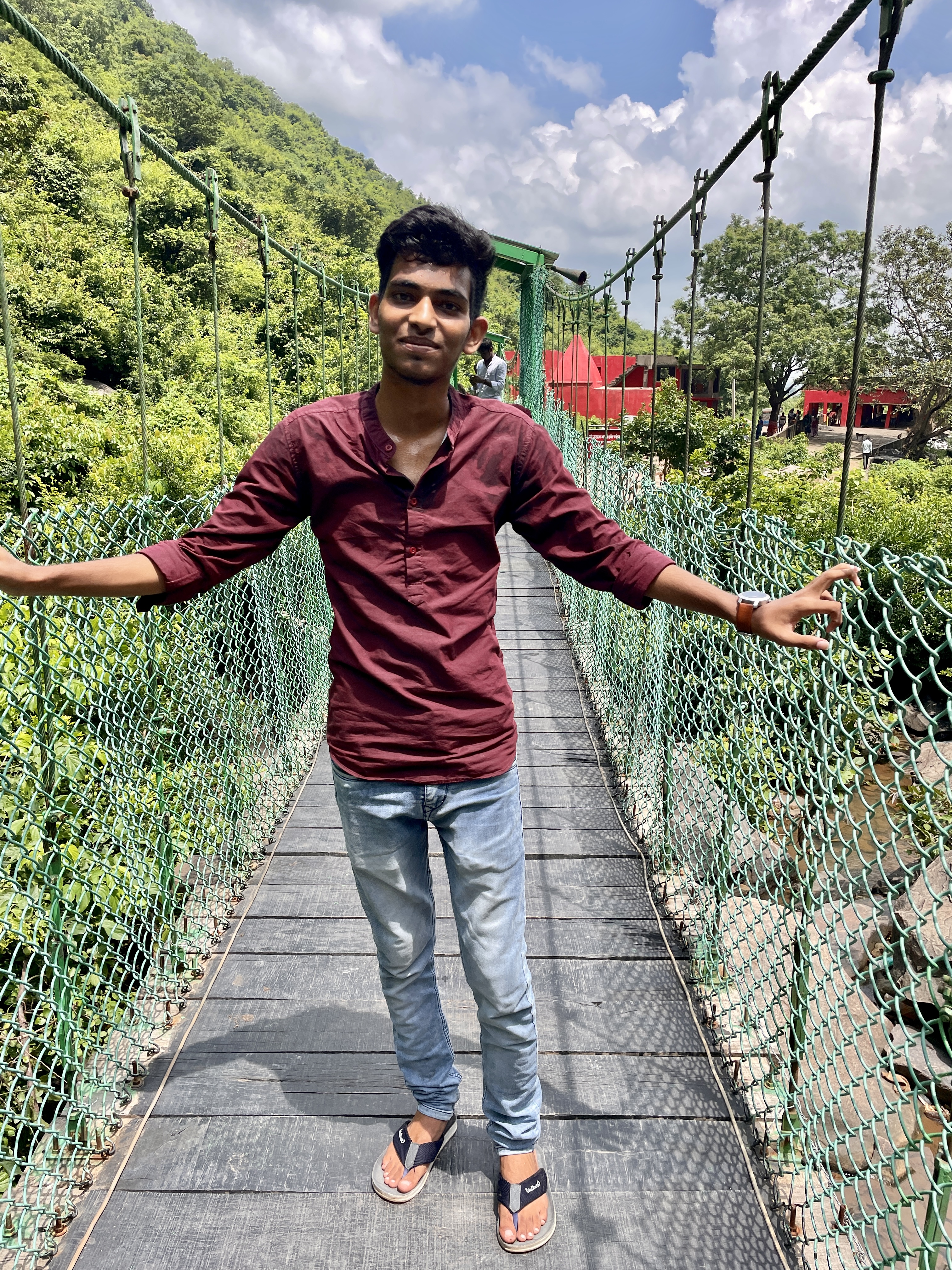 हम..