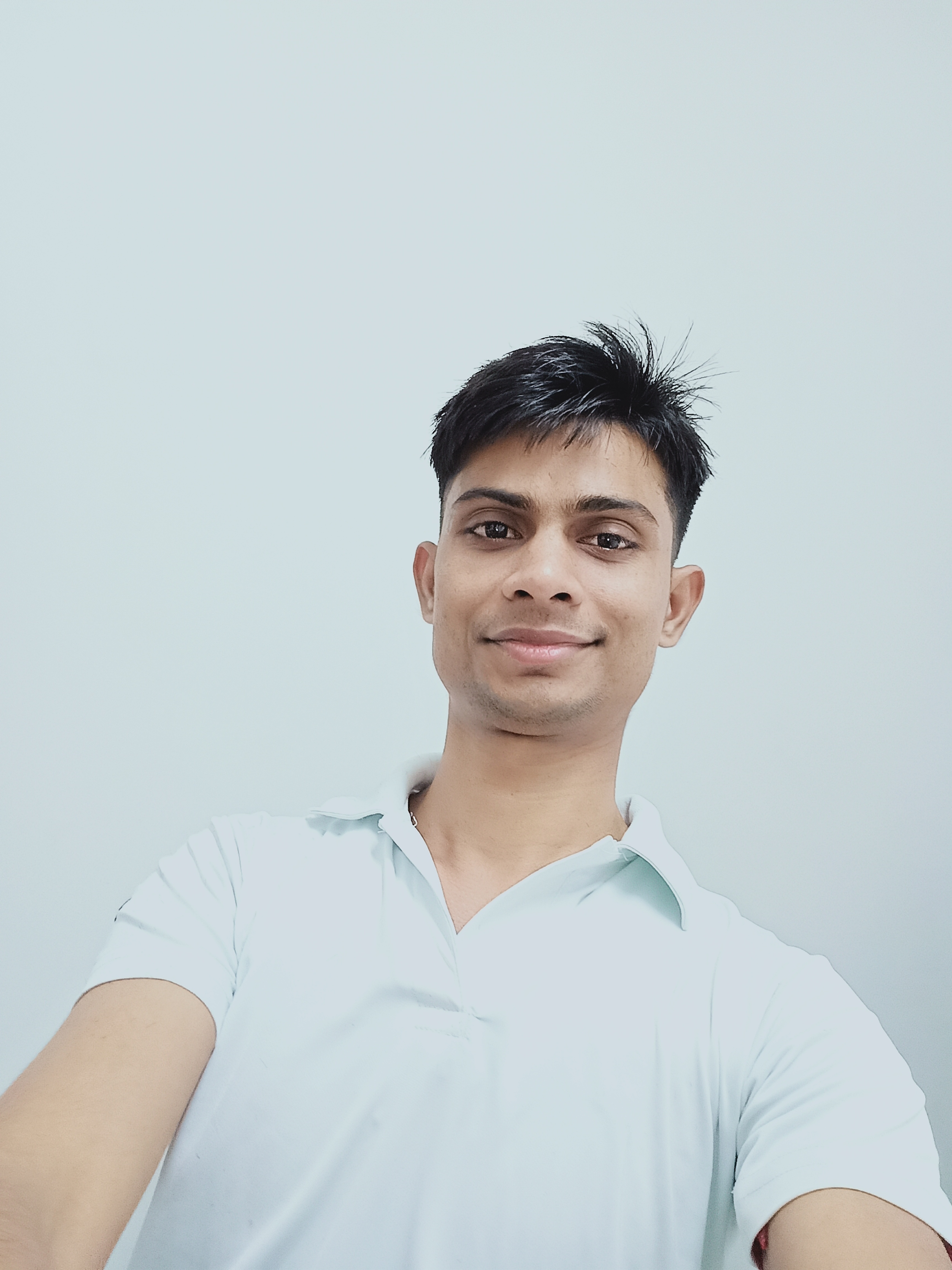 तुम्हें देखूँ तो देखता ही रहूँ