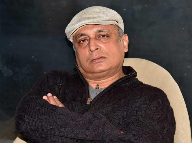 रात के मुसाफिर's image