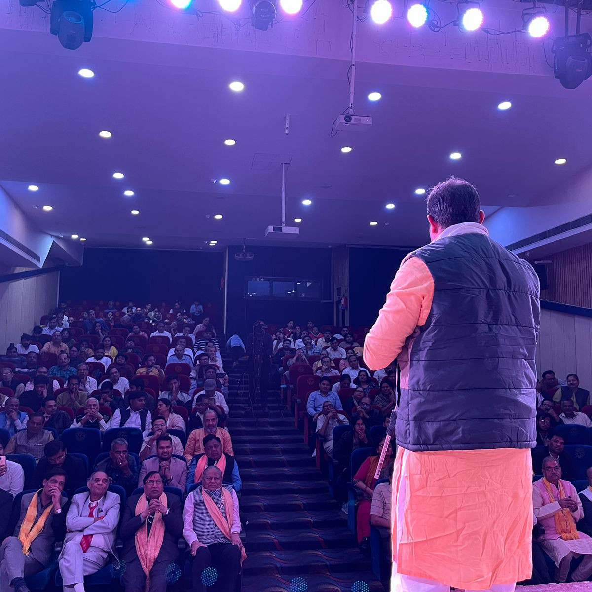 कवि निलेश