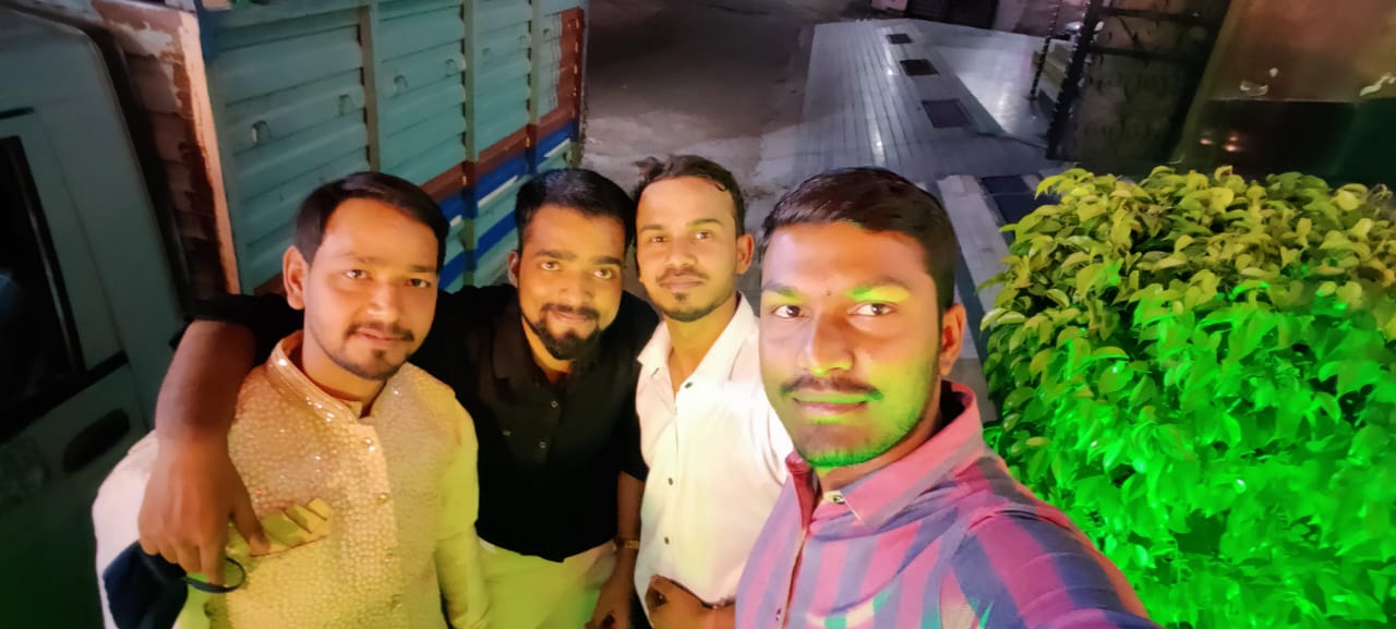 Prateek Gupta's pic
